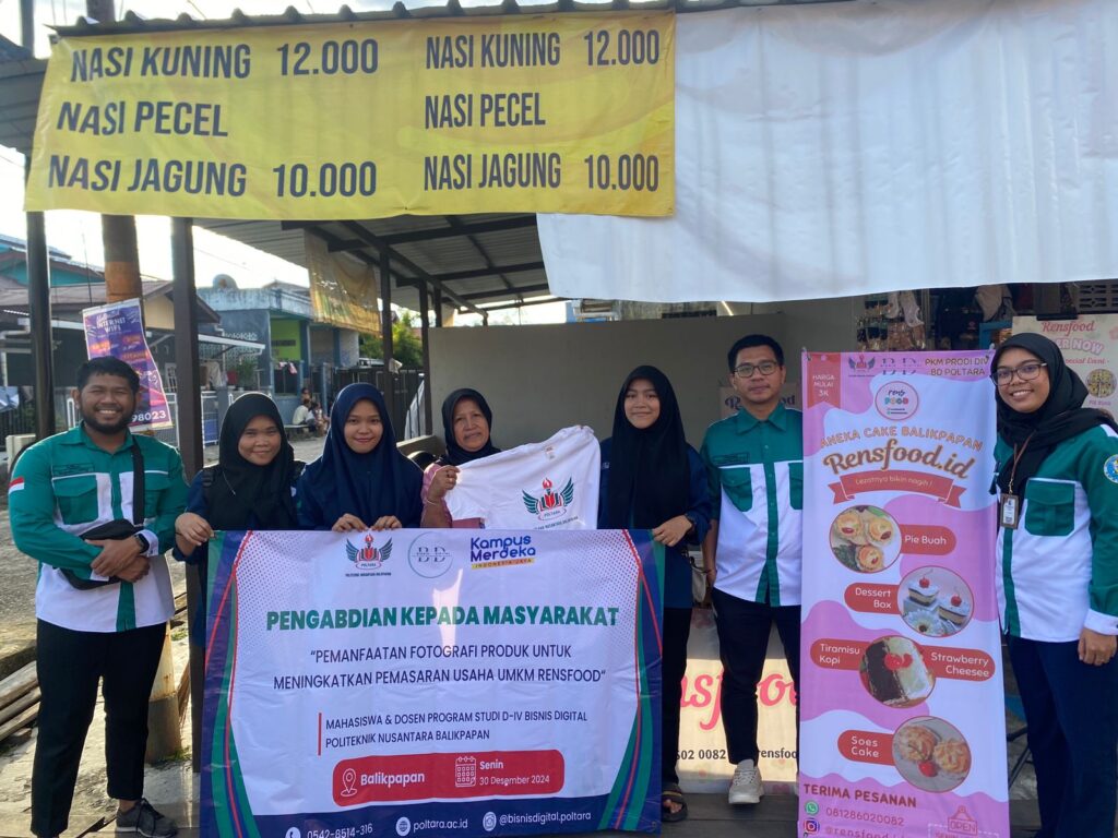 MAHASISWA DAN DOSEN POLITEKNIK NUSANTARA BALIKPAPAN BANTU UMKM RENSFOOD.ID UNTUK TINGKATKAN PEMASARAN LEWAT FOTOGRAFI PRODUK